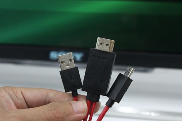 Cáp HDMI kết nối nhiều máy tính